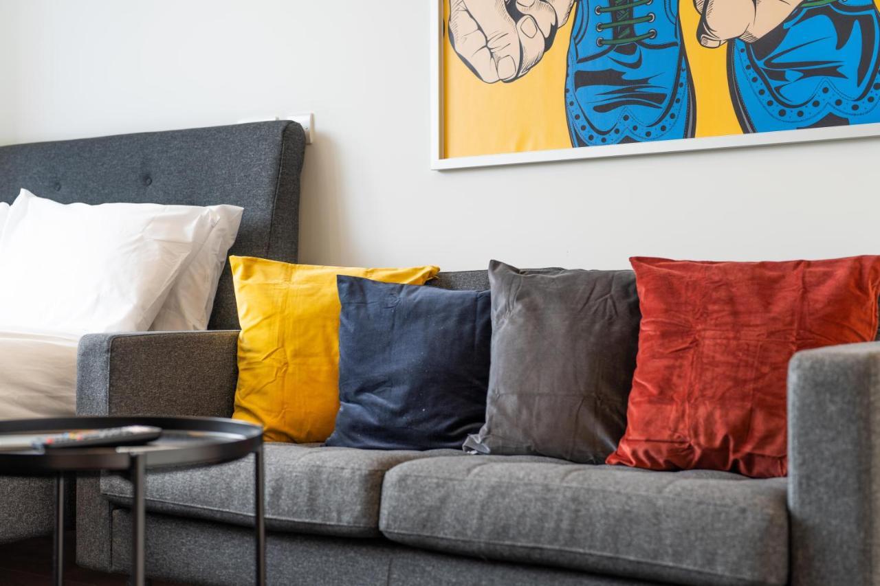 Cozy Apartments - Free Wifi And Parking Onsite Feltham Exterior foto