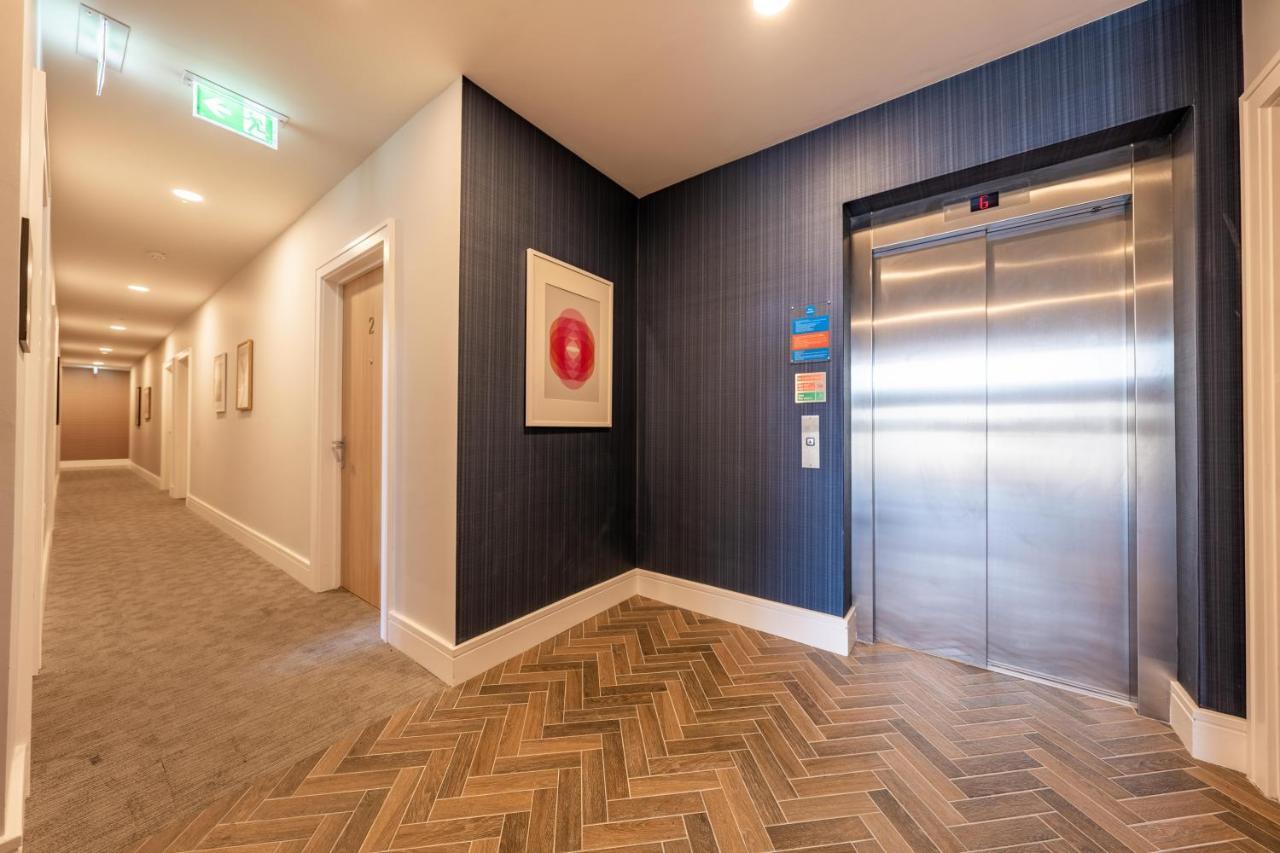 Cozy Apartments - Free Wifi And Parking Onsite Feltham Exterior foto